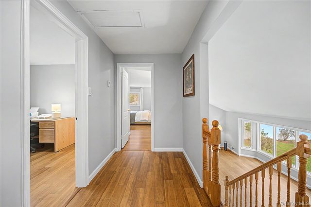 8 Central Park Road, Plainview, NY 11803