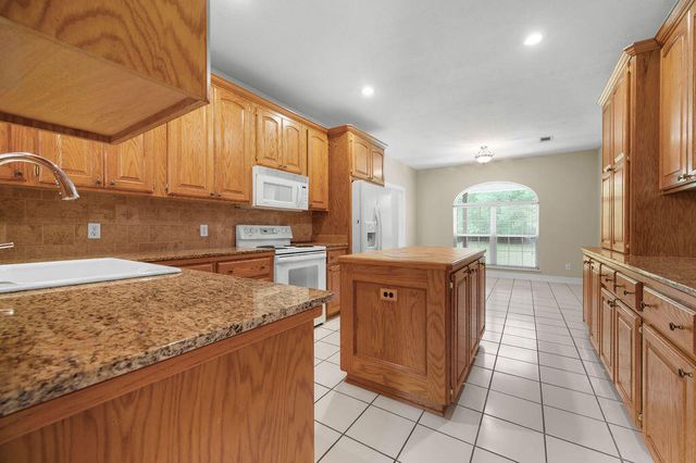 276 Dedria, Deridder, LA 70634