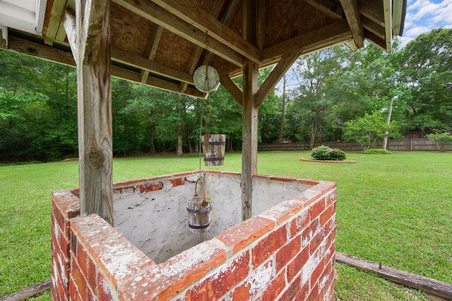 276 Dedria, Deridder, LA 70634