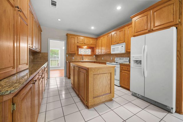 276 Dedria, Deridder, LA 70634