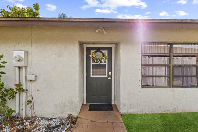 5388 Mendoza Street 88-b, West Palm Beach, FL 33415