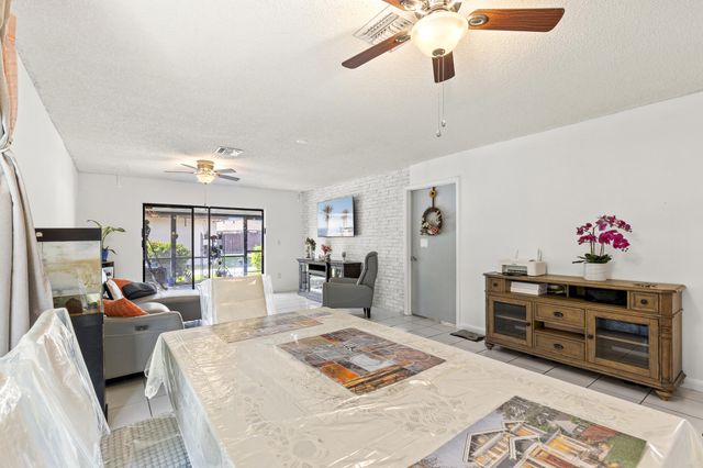 5388 Mendoza Street 88-b, West Palm Beach, FL 33415