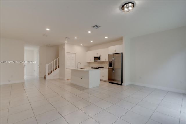15826 NW 91st Court 15826, Miami Lakes, FL 33018