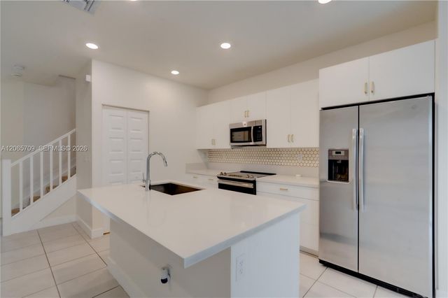 15826 NW 91st Court 15826, Miami Lakes, FL 33018