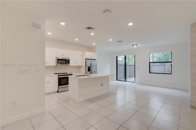 15826 NW 91st Court 15826, Miami Lakes, FL 33018