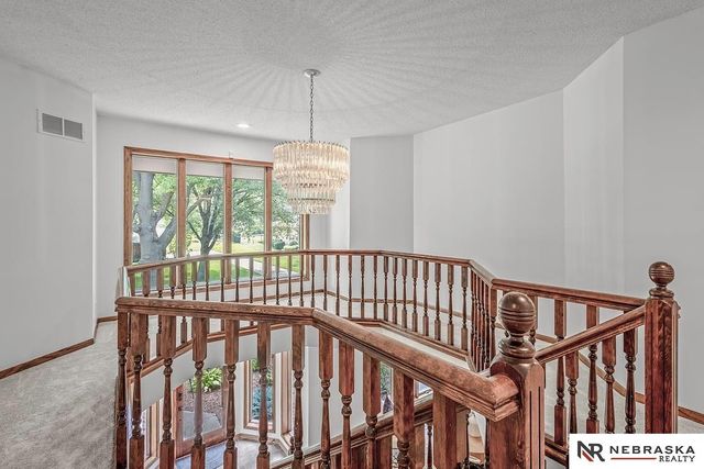 1222 N 101 Circle, Omaha, NE 68114