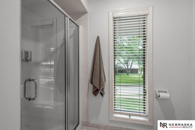 1222 N 101 Circle, Omaha, NE 68114
