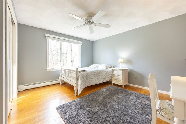 11 Garry Dr, Medfield, MA 02052