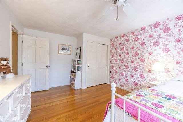 11 Garry Dr, Medfield, MA 02052