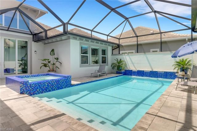 6257 Negril Isle DR, Naples, FL 34113