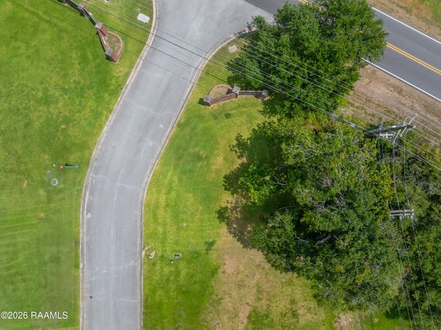 101 Pecan Leaf Drive, Broussard, LA 70518