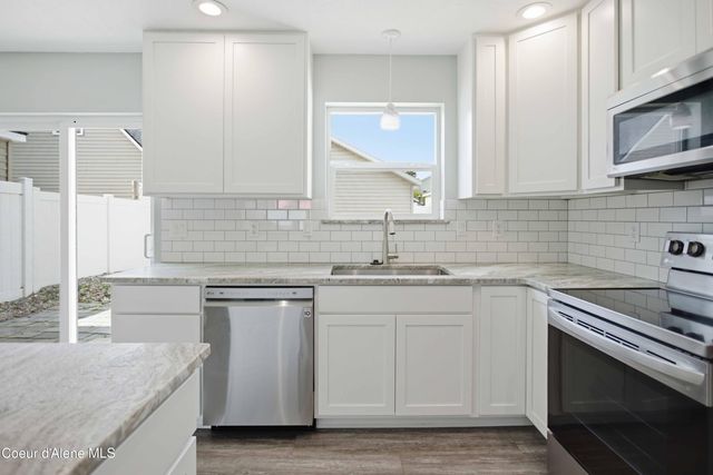 2063 N Cruze St, Post Falls, ID 83854
