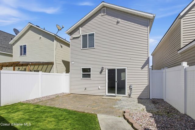 2063 N Cruze St, Post Falls, ID 83854