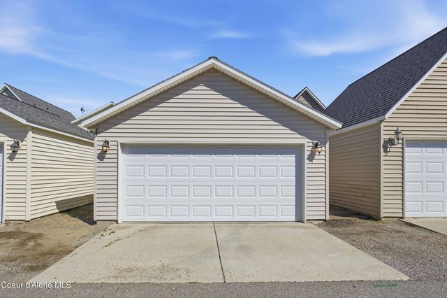 2063 N Cruze St, Post Falls, ID 83854