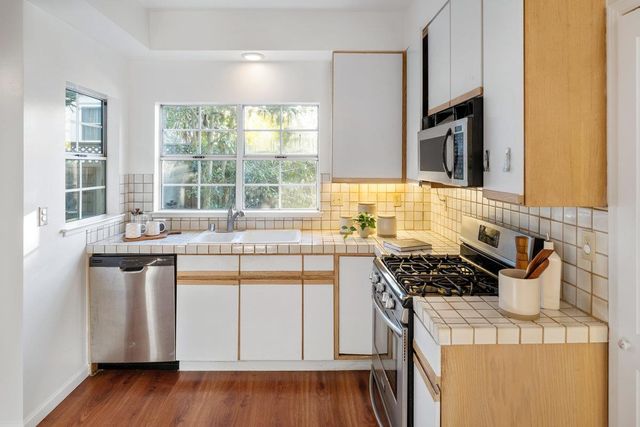 622 Avenue Balboa, El Granada, CA 94018