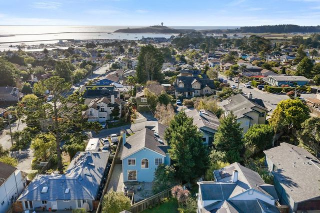 622 Avenue Balboa, El Granada, CA 94018