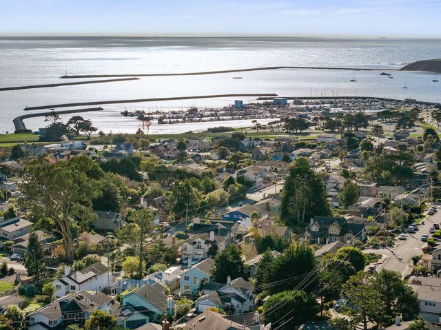 622 Avenue Balboa, El Granada, CA 94018