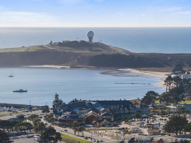 622 Avenue Balboa, El Granada, CA 94018