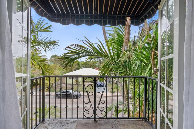 218 N Palmway, Lake Worth Beach, FL 33460