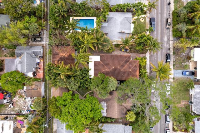 218 N Palmway, Lake Worth Beach, FL 33460