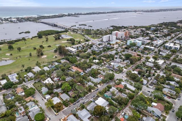218 N Palmway, Lake Worth Beach, FL 33460
