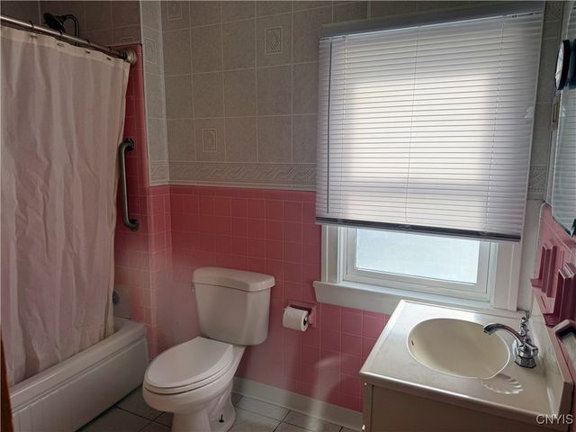 4227 Fairview Parkway, Hamburg, NY 14219