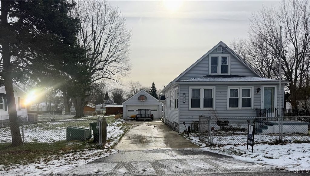 4227 Fairview Parkway, Hamburg, NY 14219