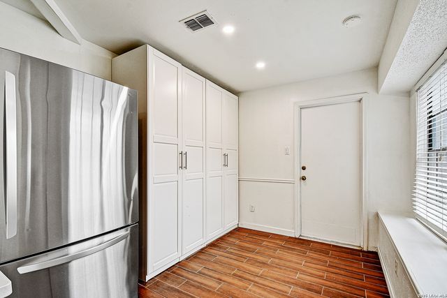 6911 QUAIL LK, San Antonio, TX 78244