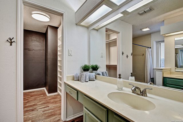 6911 QUAIL LK, San Antonio, TX 78244