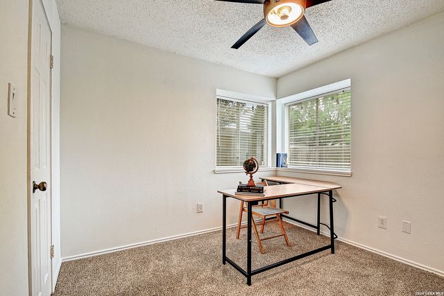 6911 QUAIL LK, San Antonio, TX 78244