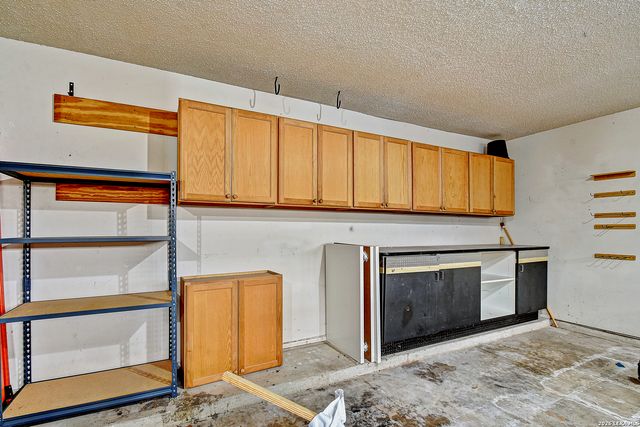 6911 QUAIL LK, San Antonio, TX 78244