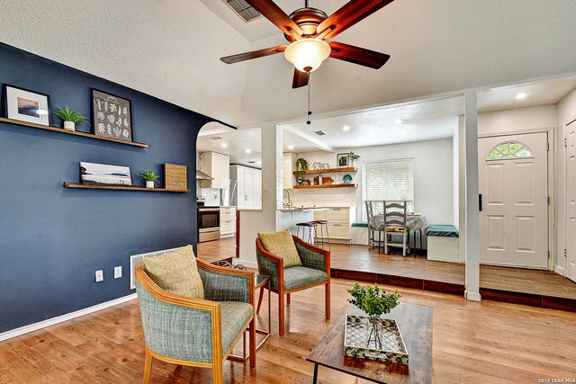 6911 QUAIL LK, San Antonio, TX 78244