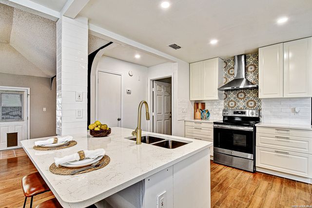 6911 QUAIL LK, San Antonio, TX 78244