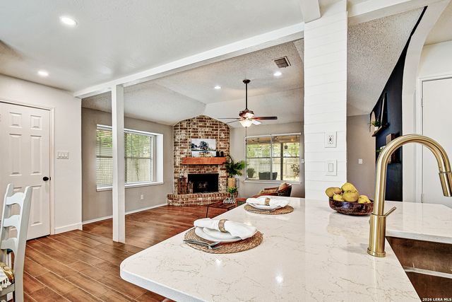 6911 QUAIL LK, San Antonio, TX 78244