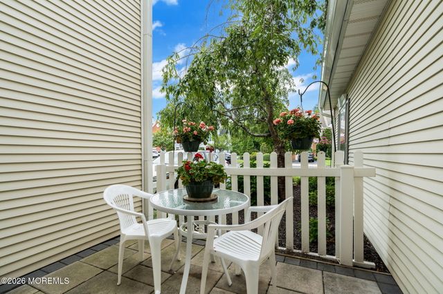 71 S Manor Court, Wall, NJ 07719