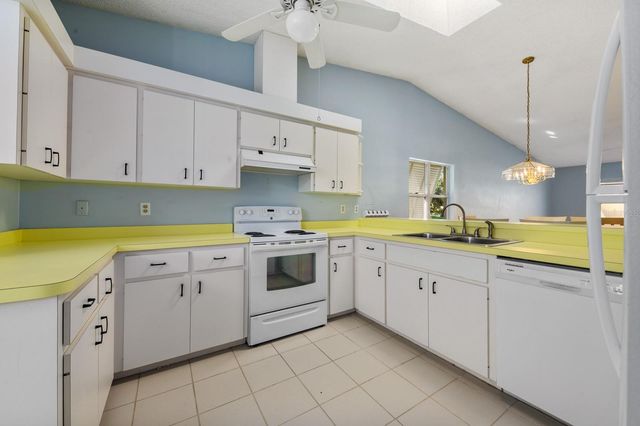 5528 37TH STREET E 5528, Bradenton, FL 34203