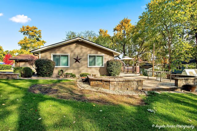 34679 N Hiawatha Trail, Mchenry, IL 60051