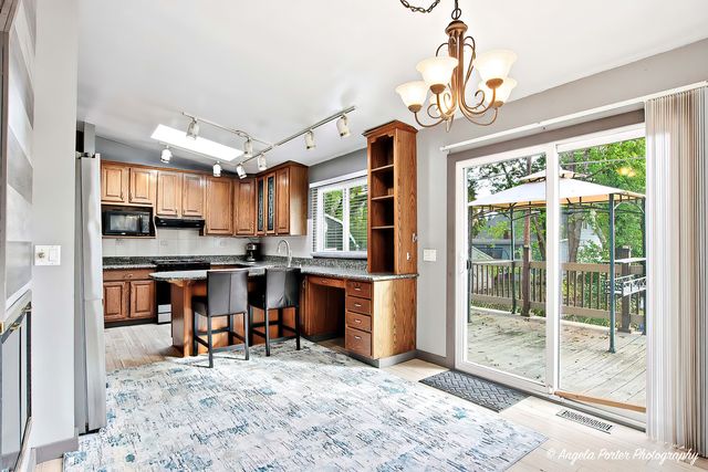 34679 N Hiawatha Trail, Mchenry, IL 60051