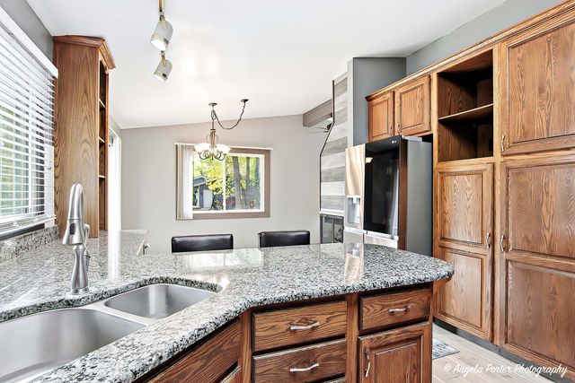 34679 N Hiawatha Trail, Mchenry, IL 60051