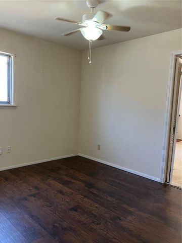 920 W Mitchell Drive, Midwest City, OK 73110