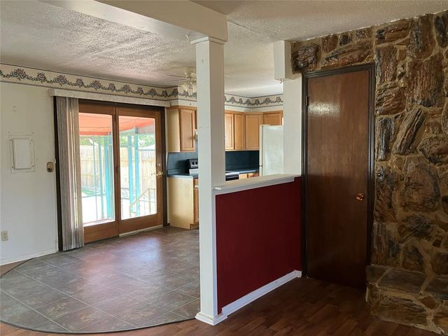 920 W Mitchell Drive, Midwest City, OK 73110