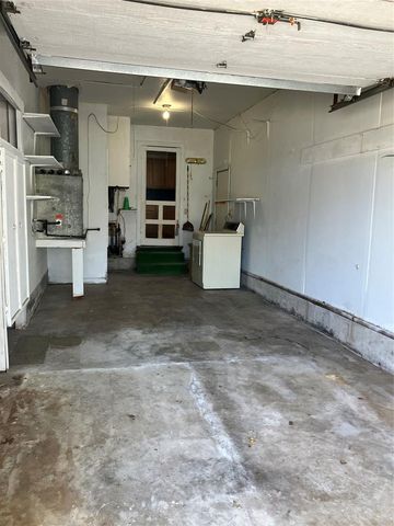 920 W Mitchell Drive, Midwest City, OK 73110