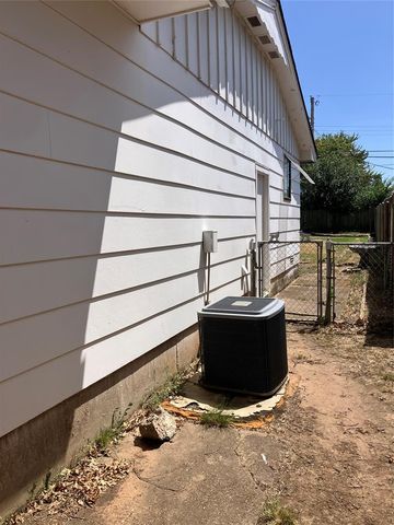 920 W Mitchell Drive, Midwest City, OK 73110