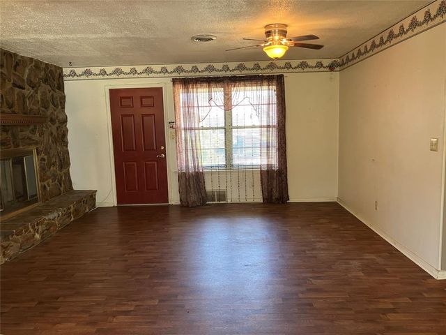 920 W Mitchell Drive, Midwest City, OK 73110