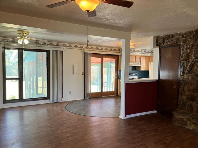 920 W Mitchell Drive, Midwest City, OK 73110