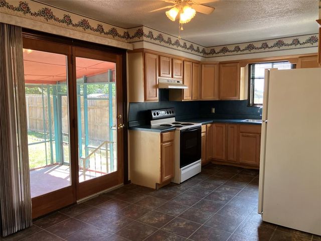 920 W Mitchell Drive, Midwest City, OK 73110