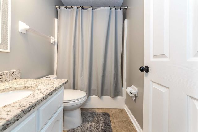 12150 OSBORNE GROVE DR, Arlington, TN 38002