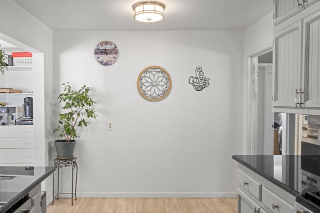 3077 Bertis Dr, Sacramento, CA 95821