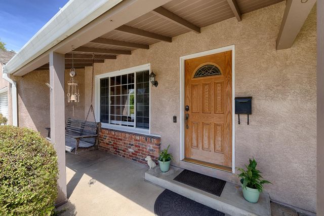 3077 Bertis Dr, Sacramento, CA 95821