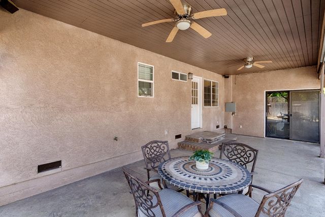 3077 Bertis Dr, Sacramento, CA 95821